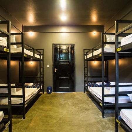 The Flex Hostel Siem Reap Esterno foto