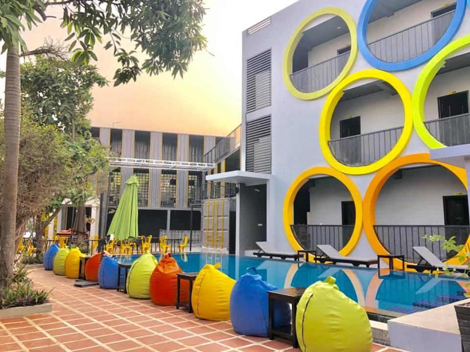 The Flex Hostel Siem Reap Esterno foto