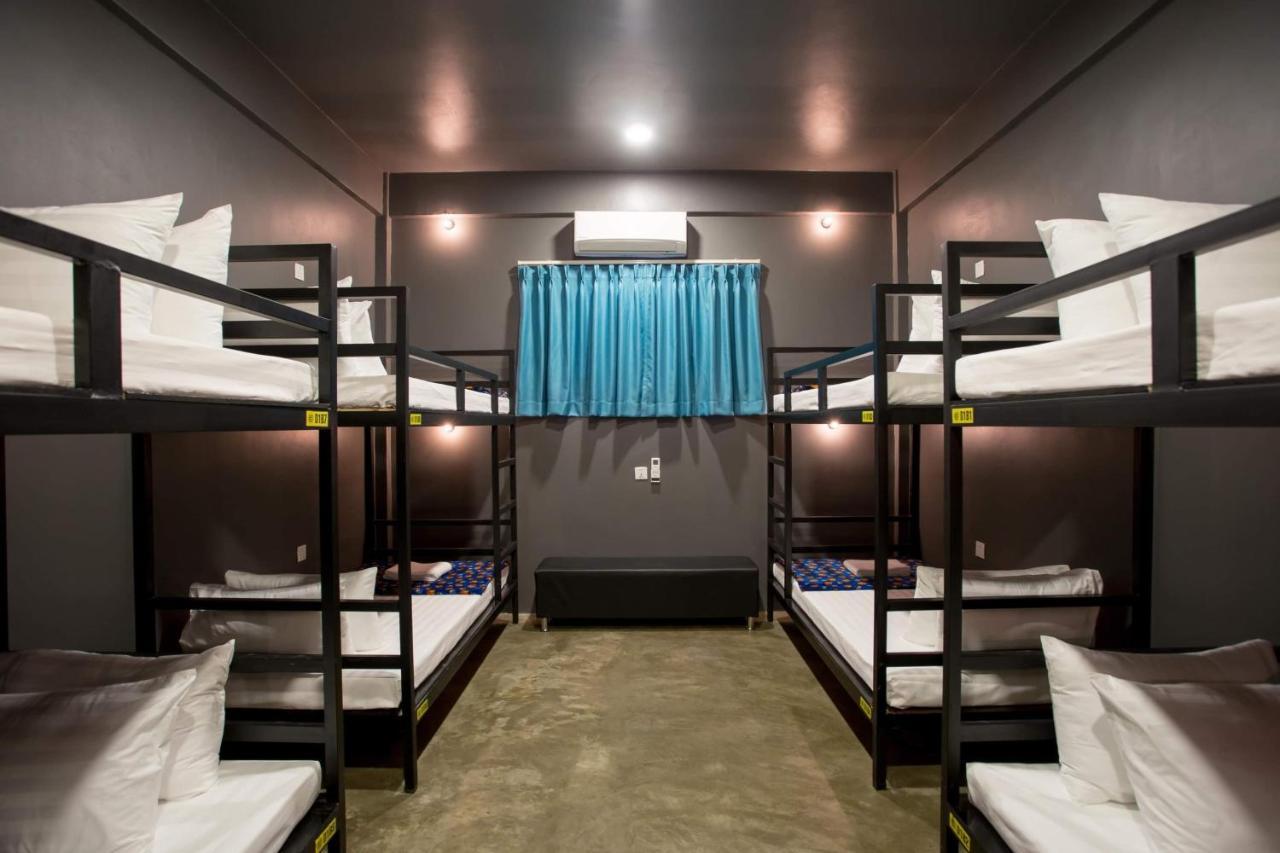 The Flex Hostel Siem Reap Esterno foto
