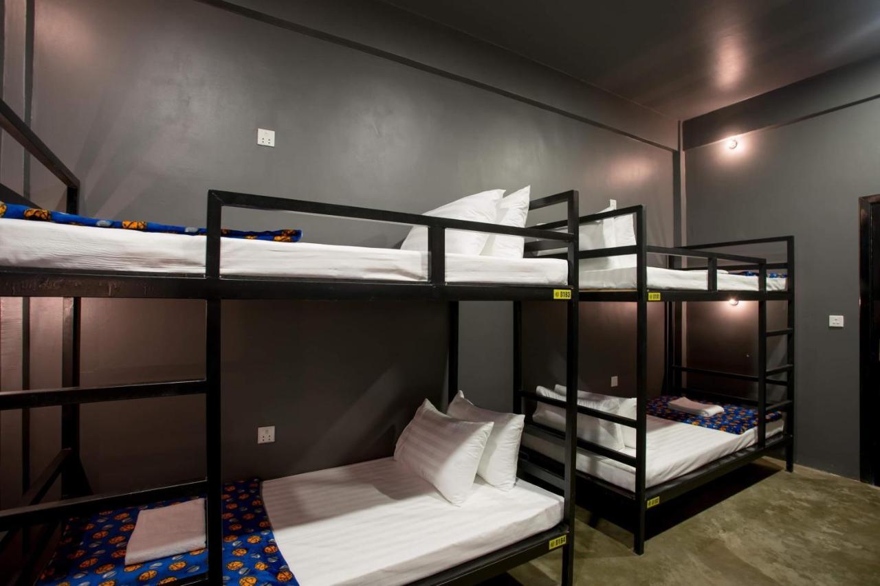 The Flex Hostel Siem Reap Esterno foto